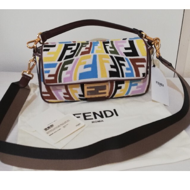 FENDI - FENDI　バゲットスモール　新品