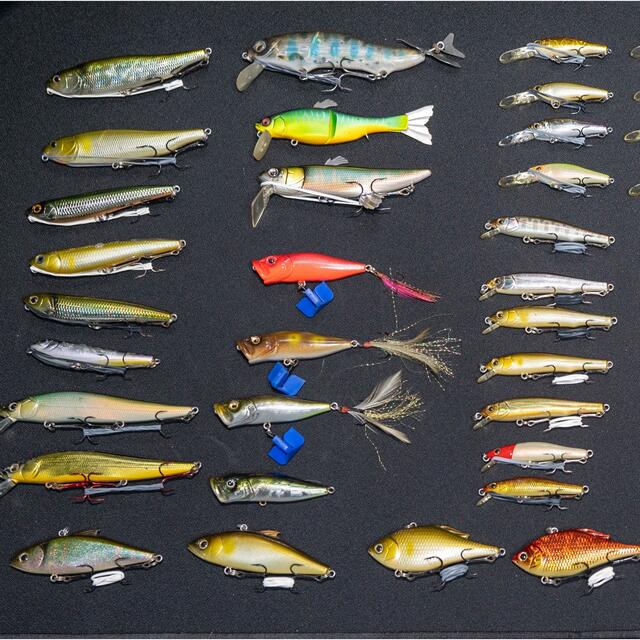 Megabass(メガバス)のMEGABASS 中古ルアー 73個セット スポーツ/アウトドアのフィッシング(ルアー用品)の商品写真