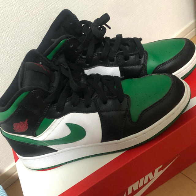 NIKE  AIR JORDAN 1 mid green toe