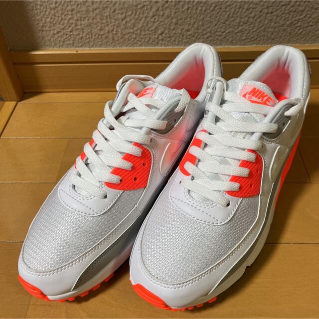 NIKE(ナイキ)のAIR MAX90ホワイト／オレンジ 28.5cm 新品未使用 メンズの靴/シューズ(スニーカー)の商品写真