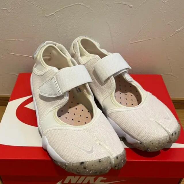 最新作爆買い NIKE - ナイキ ウィメンズ エアリフト ベージュ 24cm の