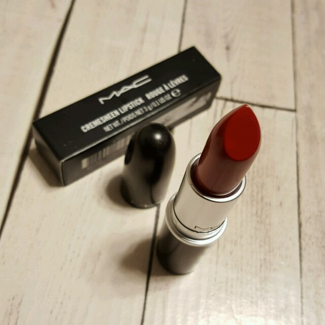 MAC(マック)のMAC 口紅ブレイブレッド コスメ/美容のベースメイク/化粧品(口紅)の商品写真