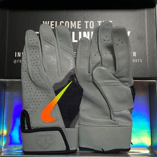 (新品)NIKEトラウトエリート バッティンググローブ Mサイズ 限定 (新品)NIKEトラウトエリート バッティンググローブ Mサイズ 限定