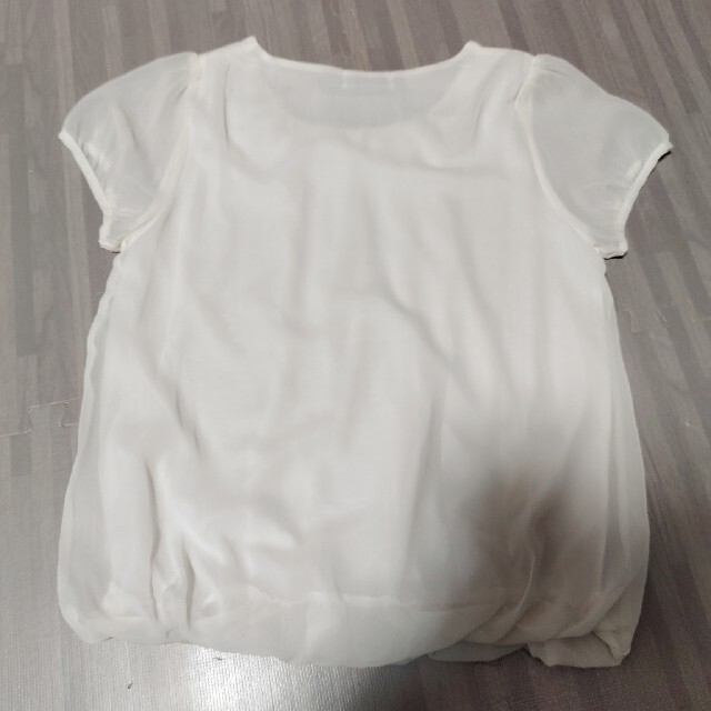 しまむら(シマムラ)のラインストーン付き白シャツ レディースのトップス(Tシャツ(半袖/袖なし))の商品写真
