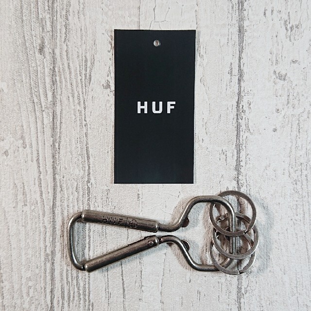 HUF(ハフ)の新品☆HUF シルバー ボトルオープナー カラビナ メンズのファッション小物(キーホルダー)の商品写真