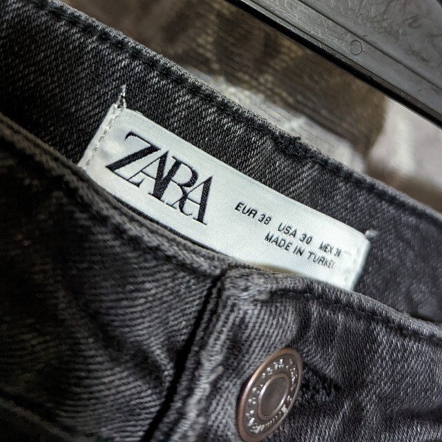 ZARA ザラ ワッペン ダメージ加工 ストレッチスキニーデニム　EUR44