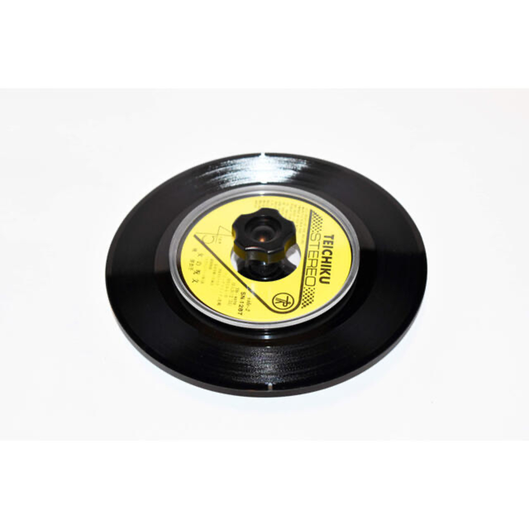 送料無料 EP 7インチ レコード レーベル カバー ノイズ除去 小穴 ドーナツ スマホ/家電/カメラのオーディオ機器(その他)の商品写真