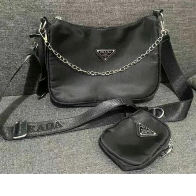 PRADA プラダ ショルダーバッグ ノベルティ!