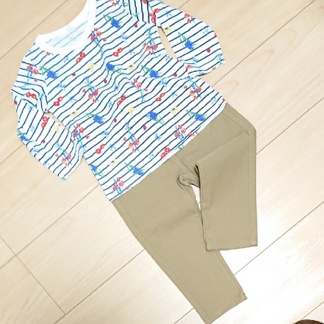 西松屋(ニシマツヤ)の女の子 80 Tシャツ ズボン 上下 セット 美品⭐ キッズ/ベビー/マタニティのベビー服(~85cm)(Ｔシャツ)の商品写真
