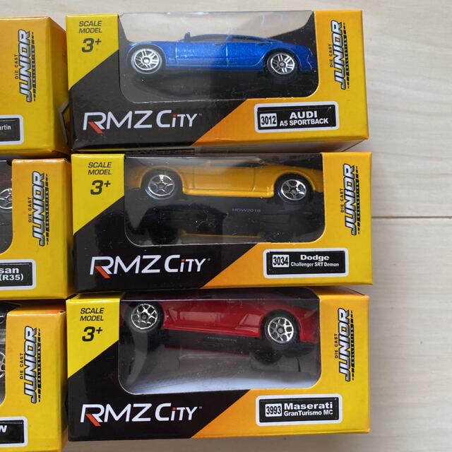RMZ City ミニカー9台セット B エンタメ/ホビーのおもちゃ/ぬいぐるみ(ミニカー)の商品写真