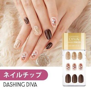 DASHING DIVA(ダッシングディバ)のダッシングディバ マジックマジックプレス ネイルチップ つけ爪 6個set コスメ/美容のネイル(つけ爪/ネイルチップ)の商品写真