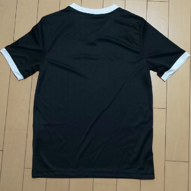 adidas(アディダス)のadidas Tシャツ 150 キッズ/ベビー/マタニティのキッズ服男の子用(90cm~)(Tシャツ/カットソー)の商品写真