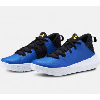 アンダーアーマー(UNDER ARMOUR)の定価8250円　23㎝　アンダーアーマー　新品　スニーカー　バスケ　普段履けます(スニーカー)