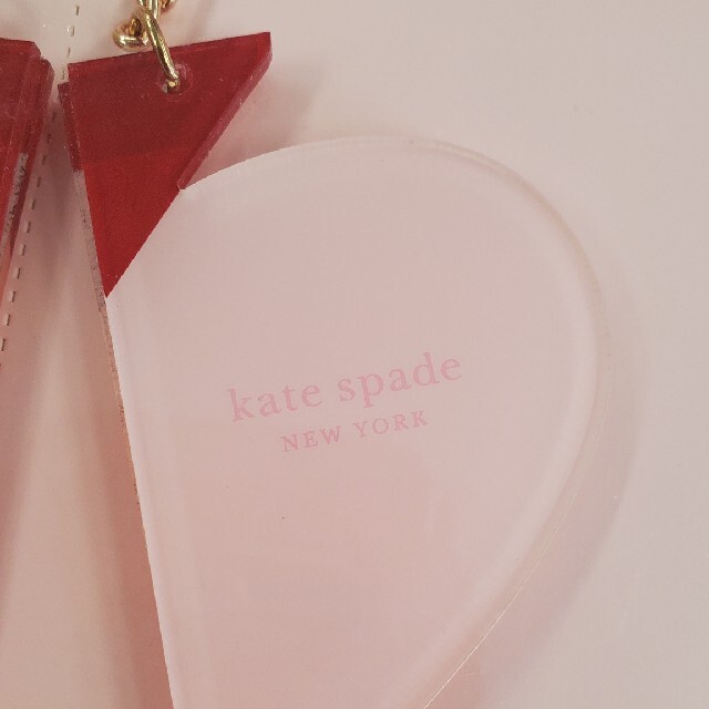 kate spade new york(ケイトスペードニューヨーク)のkate spadeキーホルダー レディースのファッション小物(キーホルダー)の商品写真