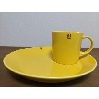 イッタラ(iittala)のイッタラ　ティーマ　ハニー　マグカップ＆プレート21㎝　新品(食器)