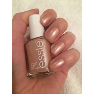 エッシー(Essie)の【匿名・翌日発送】essie nail color .... ⭐︎(マニキュア)