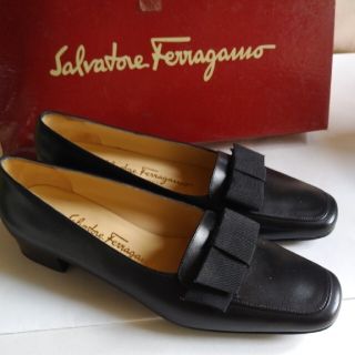 フェラガモ(Ferragamo)のフェラガモローヒール　22.5cm(ハイヒール/パンプス)