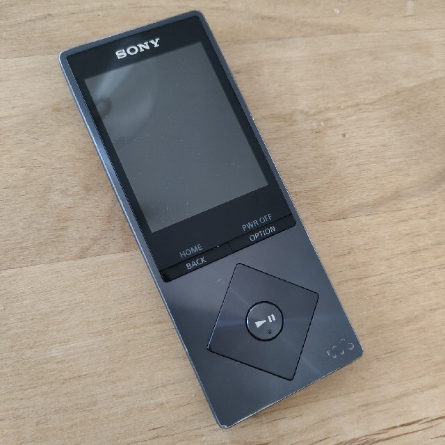 WALKMAN(ウォークマン)のSONY WALKMAN NW-A26 ブラック 32GB スマホ/家電/カメラのオーディオ機器(ポータブルプレーヤー)の商品写真