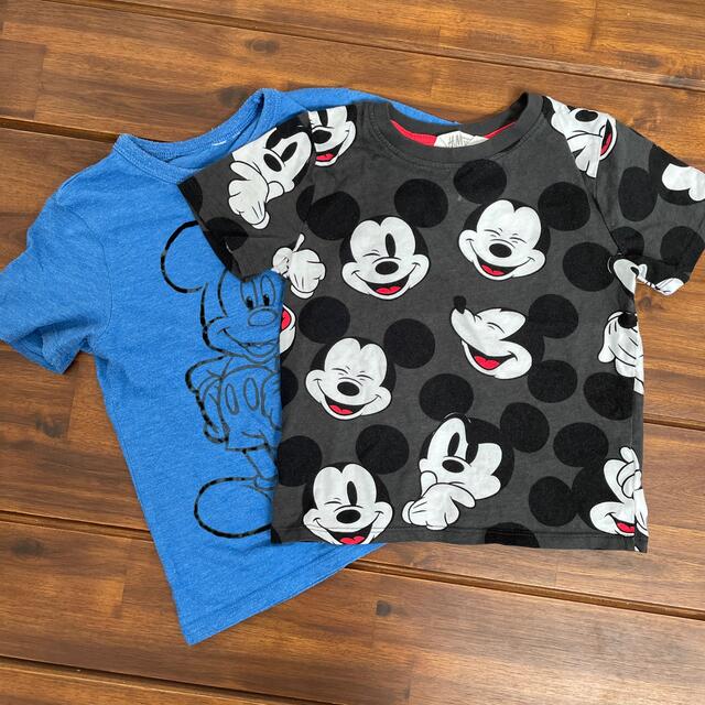 H&M(エイチアンドエム)のH&MミッキーマウスTシャツ2枚セット キッズ/ベビー/マタニティのキッズ服男の子用(90cm~)(Tシャツ/カットソー)の商品写真