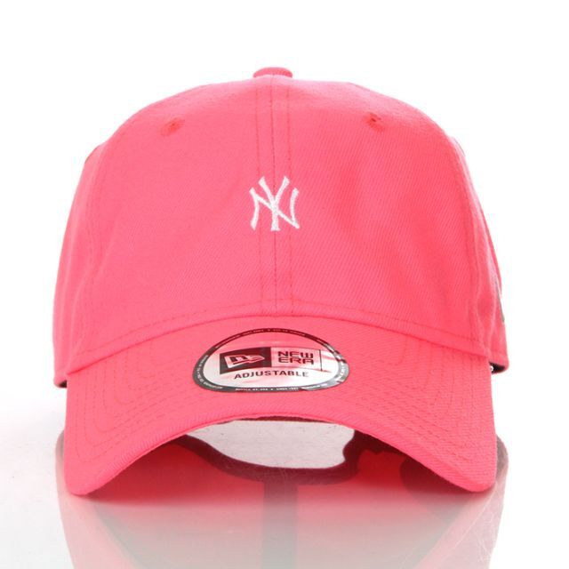 NEW ERA(ニューエラー)の【新品】ニューエラ NY ヤンキース 帽子 ネオンピンク キャップ メンズの帽子(キャップ)の商品写真