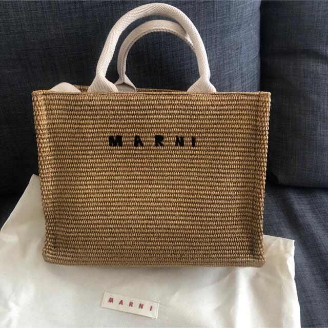 MARNI マルニ ラフィア風 EAST-WEST ロゴトートバッグ