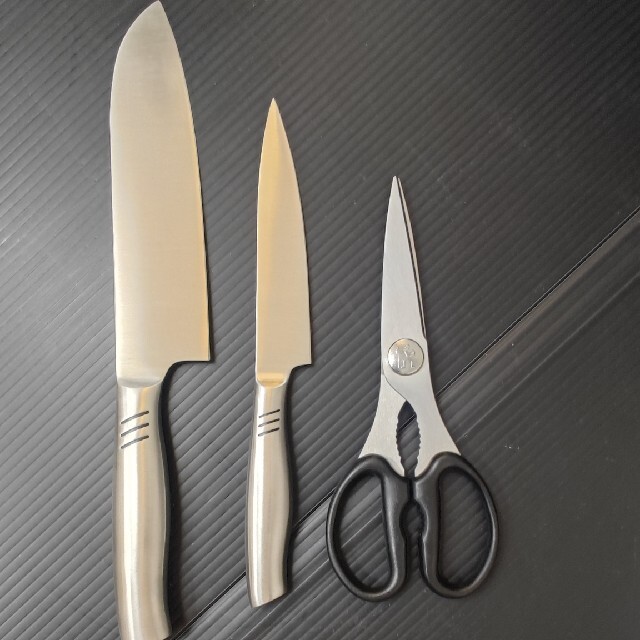 Zwilling J.A. Henckels(ツヴィリングジェイエーヘンケルス)のHenckelsヘンケルス ユニティ 包丁 まな板 ハサミ 4Pセット インテリア/住まい/日用品のキッチン/食器(調理道具/製菓道具)の商品写真