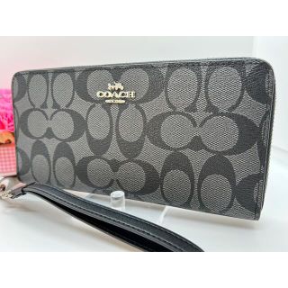 コーチ(COACH)の⭐︎yamashita様専用⭐︎ 新品　COACH ストラップ付き長財布(長財布)