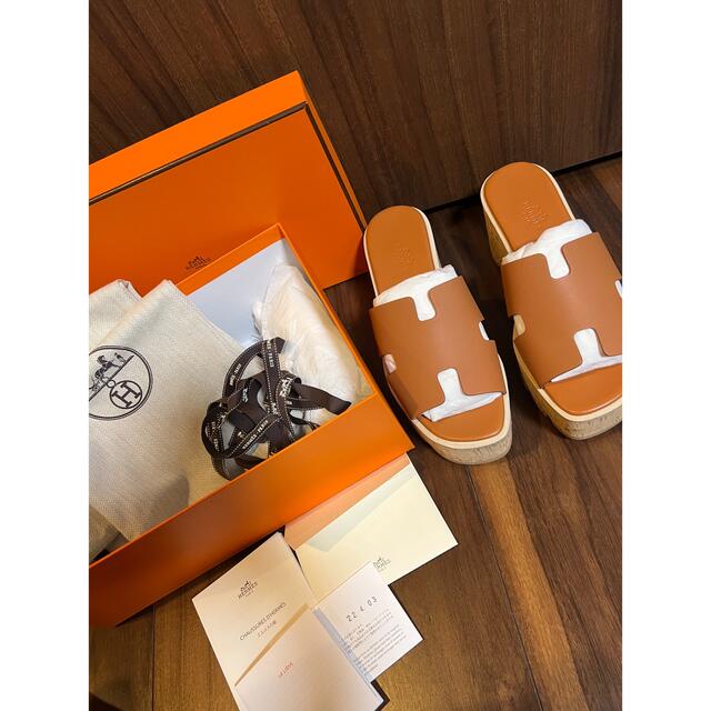 激安ブランド Hermes 新品未使用 エルメス 2022SS新作 サンダル《エズ