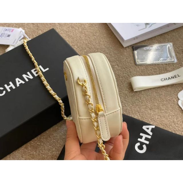 ッグです CHANEL - シャネル CHANELラウンドチェーンショルダーバッグの通販 by ユキト 's shop|シャネルならラクマ カテゴリ