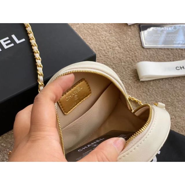 ッグです CHANEL - シャネル CHANELラウンドチェーンショルダーバッグの通販 by ユキト 's shop|シャネルならラクマ カテゴリ