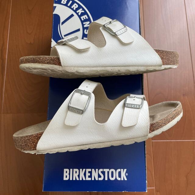 BIRKENSTOCK(ビルケンシュトック)のビルケンシュトックサンダル33(21.0) キッズ/ベビー/マタニティのキッズ靴/シューズ(15cm~)(サンダル)の商品写真