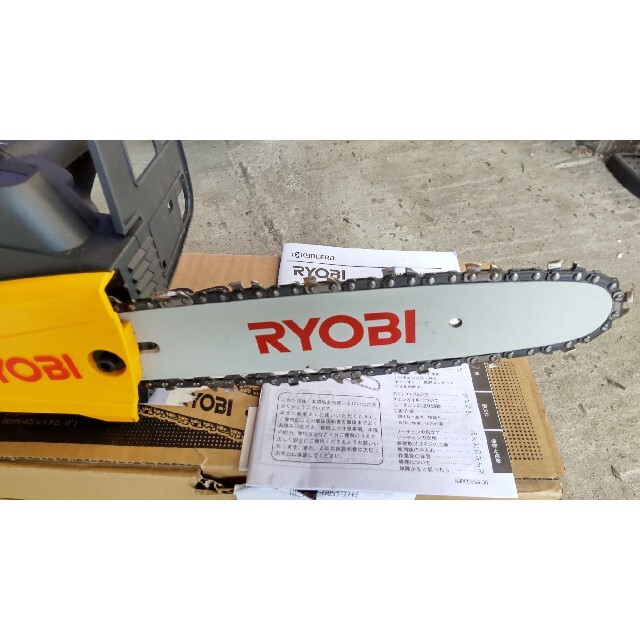 RYOBI(リョービ)のリョウビ(京セラ)電動チェーンソーCS-2502 スポーツ/アウトドアの自転車(工具/メンテナンス)の商品写真