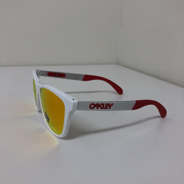 Oakley(オークリー)のOAKLEY オークリー Frogskins ポラロイズド 偏光　サングラス メンズのファッション小物(サングラス/メガネ)の商品写真
