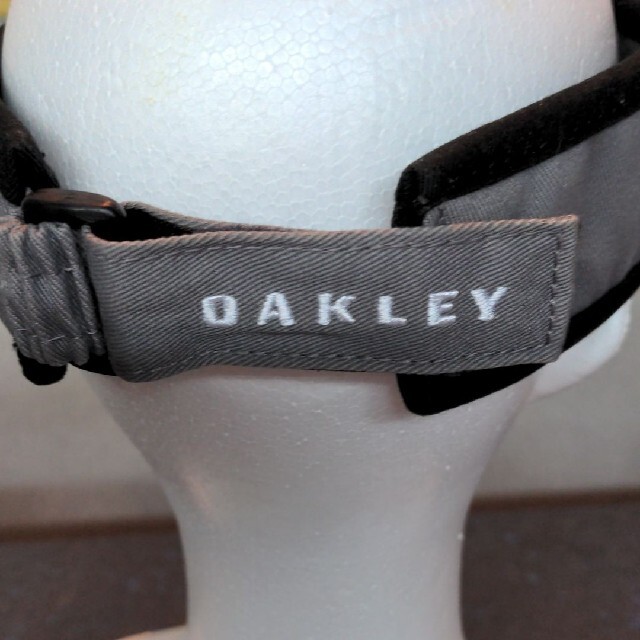 Oakley(オークリー)のsige様専用‼️オークリーのユニセックス バイザー メンズの帽子(サンバイザー)の商品写真