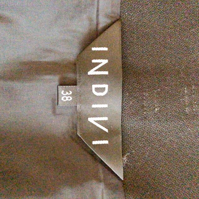 INDIVI(インディヴィ)の★インディヴィ★ブラック斜め切り替えシンプルスカート★皮ベルト付き★size38 レディースのスカート(ロングスカート)の商品写真