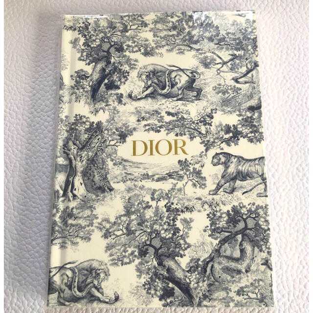 一流の品質 Diorノート