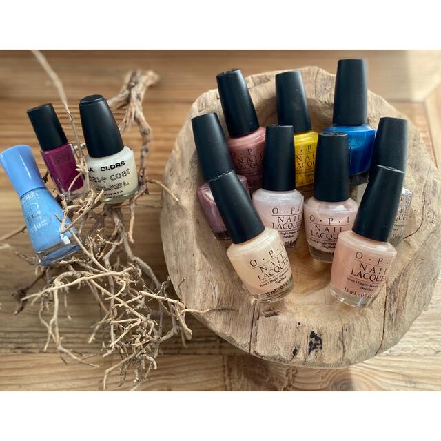 OPI(オーピーアイ)の18000円 OPI9本おまけ3本　ネイルポリッシュカラーマニキュア コスメ/美容のネイル(ネイル用品)の商品写真