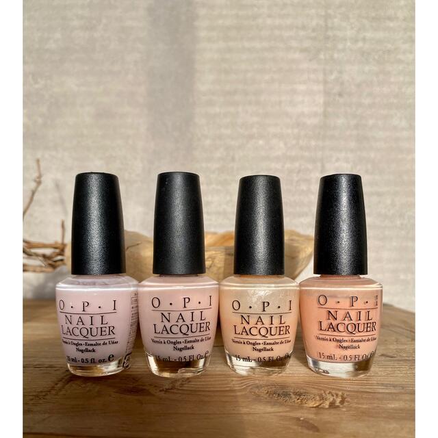 OPI(オーピーアイ)の18000円 OPI9本おまけ3本　ネイルポリッシュカラーマニキュア コスメ/美容のネイル(ネイル用品)の商品写真