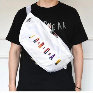 日本代理店正規品 ジョーダン ナイロンパーカー ウエストポーチ