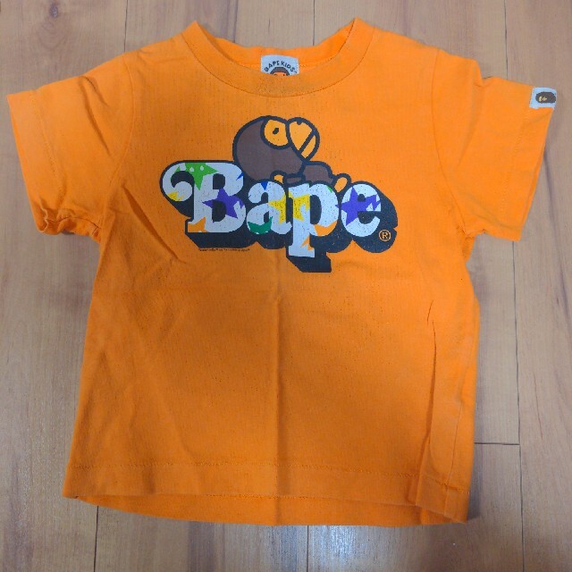 A BATHING APE(アベイシングエイプ)のアベイシングエイプ A BATHING APE BAPE KIDS プリント T キッズ/ベビー/マタニティのキッズ服男の子用(90cm~)(Tシャツ/カットソー)の商品写真