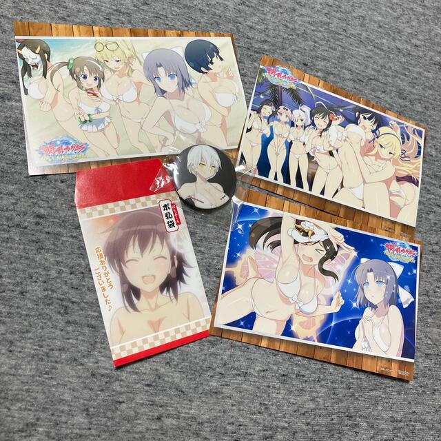 閃乱カグラポストカード＆カンバッチセット エンタメ/ホビーのアニメグッズ(その他)の商品写真