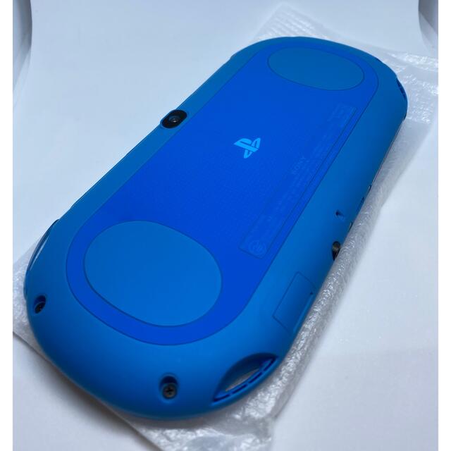 PlayStation Vita(プレイステーションヴィータ)の✨美品✨ ps vita 2000 ブルー ケースフィルムソフト付き エンタメ/ホビーのゲームソフト/ゲーム機本体(携帯用ゲーム機本体)の商品写真