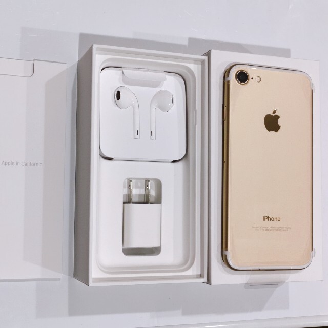 iPhone 7 Gold 128  UQ mobile　アイフォン