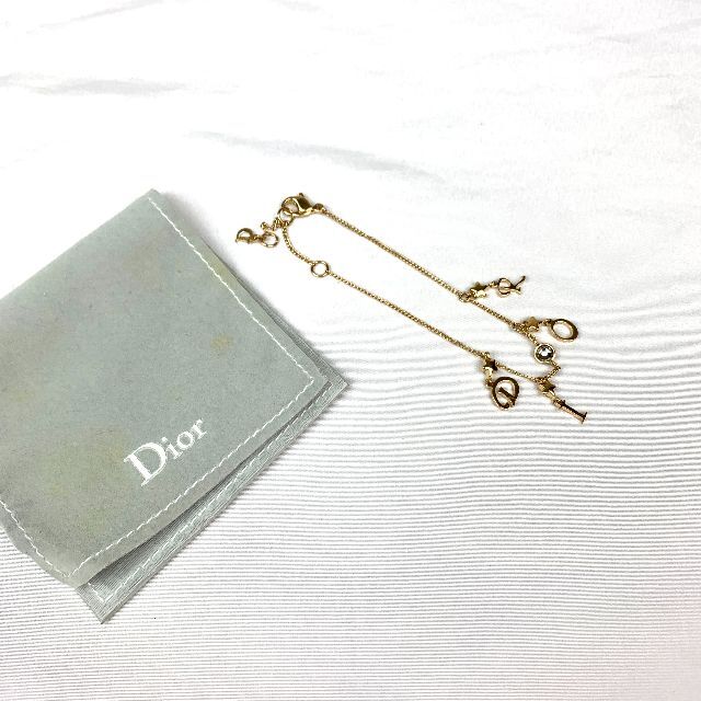 Christian Dior(クリスチャンディオール)のChristian Dior ロゴ　スター金具　ブレスレット レディースのアクセサリー(ブレスレット/バングル)の商品写真