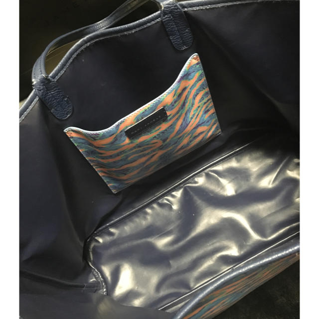 KAWI JAMELE(カウイジャミール)のCAMOトートバッグ レディースのバッグ(トートバッグ)の商品写真