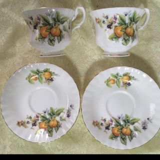 ロイヤルアルバート(ROYAL ALBERT)のロイヤルアルバート　カップ&ソーサー2客(グラス/カップ)