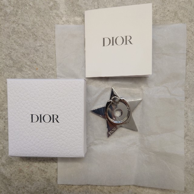 Dior(ディオール)のDior  携帯リング　星形 スマホ/家電/カメラのスマホアクセサリー(その他)の商品写真