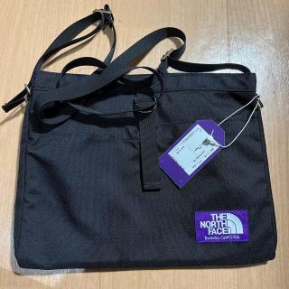 ザノースフェイス(THE NORTH FACE)の未使用　THE NORTH FACE ショルダーバッグ　サコッシュ　ブラック(ショルダーバッグ)