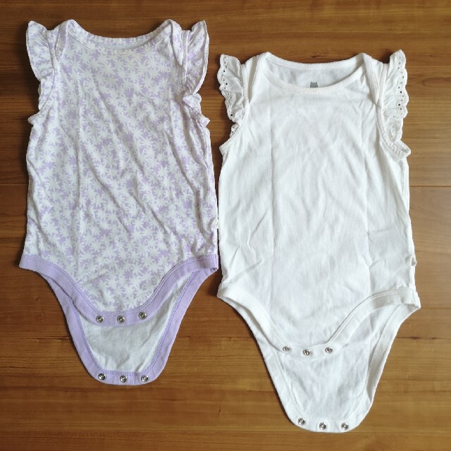 babyGAP(ベビーギャップ)のオーガニックコットン　ロンパース　2枚 キッズ/ベビー/マタニティのベビー服(~85cm)(ロンパース)の商品写真