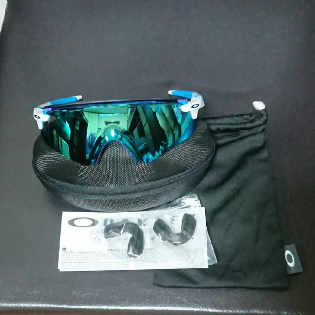 Oakley(オークリー)のオークリー OAKLEY ENCODER 光沢ホワイト/プリズムサファイヤ スポーツ/アウトドアの自転車(ウエア)の商品写真